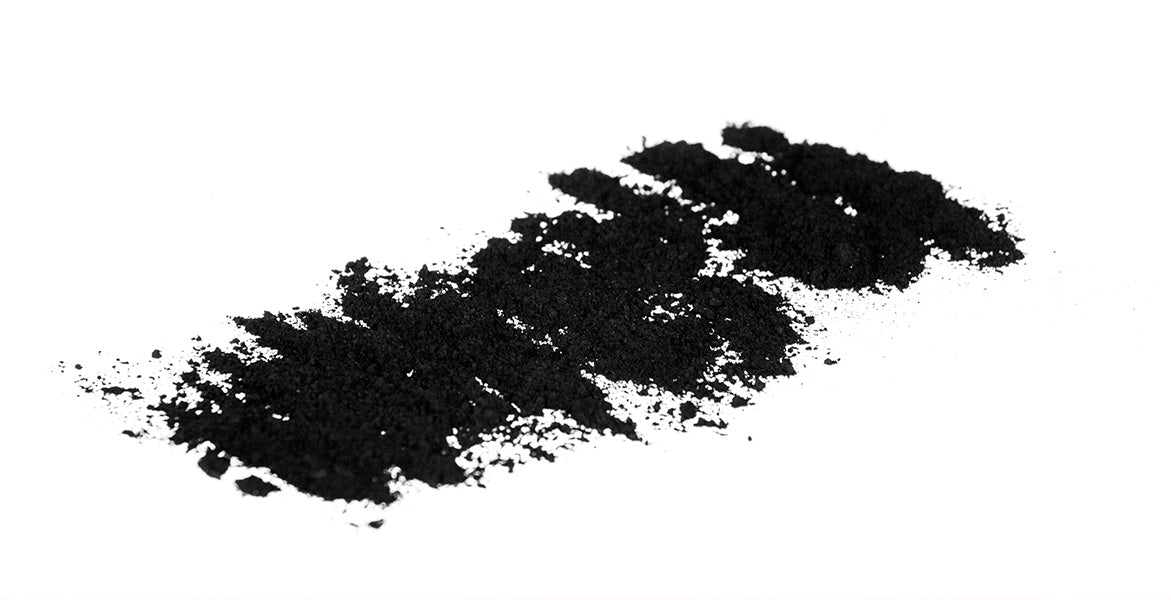 Carbón activo, el héroe de la limpieza facial