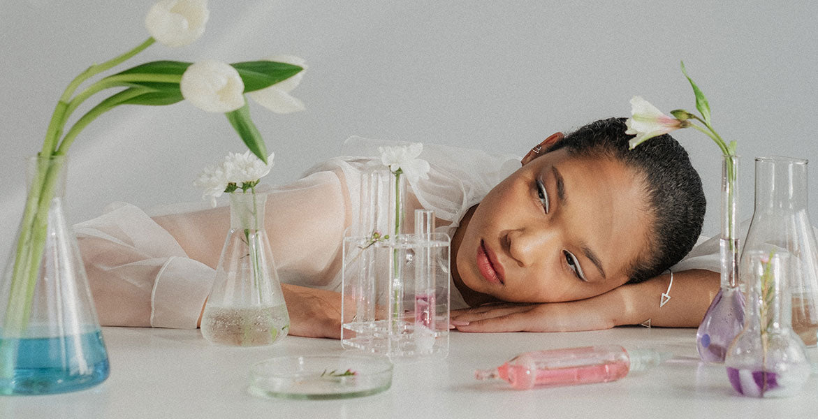 Estos son los activos cosméticos que eligen los dermatólogos (y los farmacéuticos)